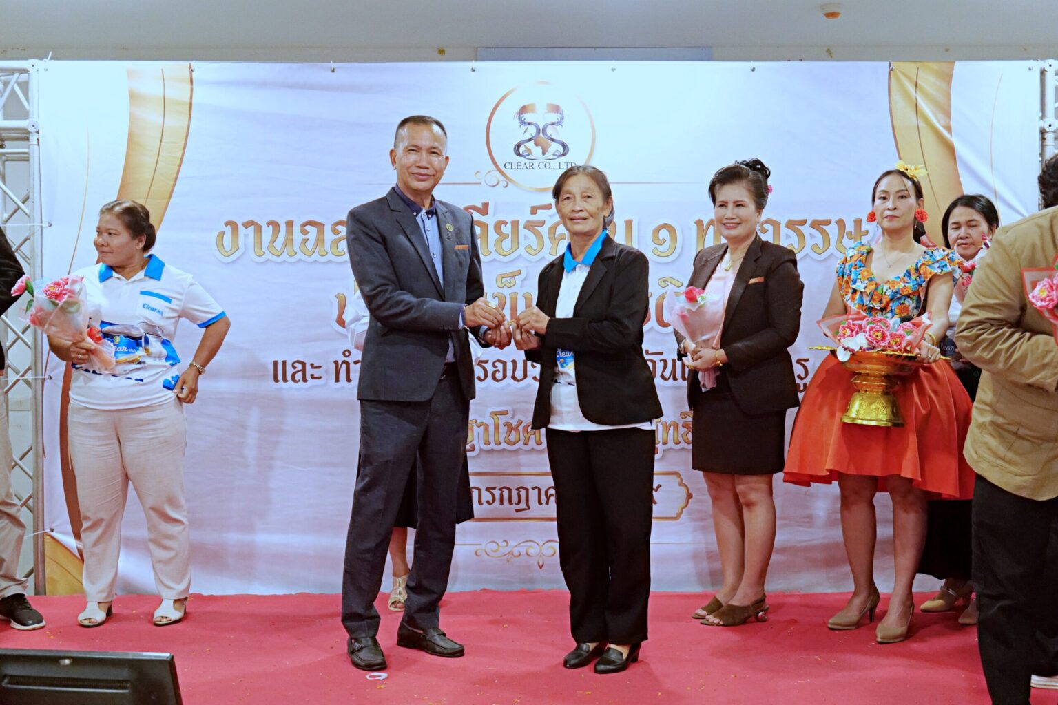 P1048557